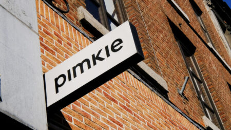 Pimkie annonce la fermeture de 64 magasins et la suppression de 257 postes d’ici 2027