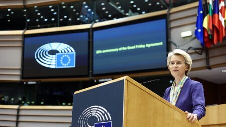 Sur fond de crise sociale, le Parlement européen vote l’instauration d’une taxe carbone aux frontières et à l’intérieur de l’UE