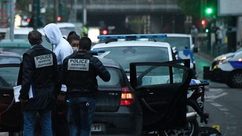Un automobiliste a blessé deux motards de la police le 27 avril 2020 à Colombes (Hauts-de-Seine) en les percutant lors d'un contrôle routier. (Photo FRANCK FIFE/AFP via Getty Images)