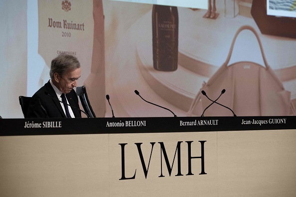 Bernard Arnault, lors de l'assemblée générale de LVMH à Paris, le 20 avril 2023.  (ALAIN JOCARD/AFP via Getty Images)