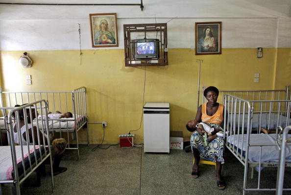 Une étude montre qu’en Côte d’Ivoire, les femmes plus âgées ont une grande influence sur les jeunes mères en matière d’allaitement et d’alimentation des jeunes enfants. Illustration. (Leon Neal/AFP via Getty Images)
