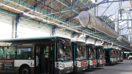 Concurrence des bus RATP : la gauche toujours inquiète à l'approche des JOP  2024 - Affiches Parisiennes