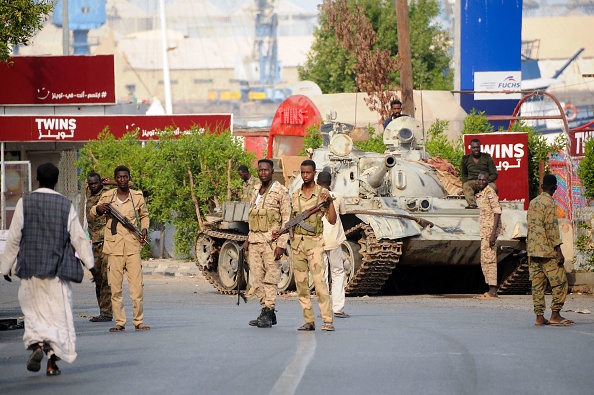 Soldats de l’armée soudanaise dans les rues de Port-Soudan le 20 avril dernier. (AFP via Getty Images)