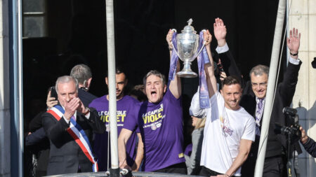 Coupe de France: le peuple toulousain fête les vainqueurs, au Capitole