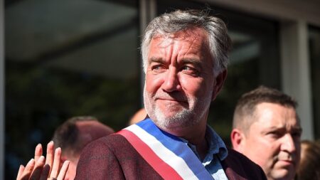 Le préfet a donné son accord à la démission du maire de Saint-Brevin