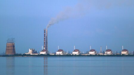 Ukraine: la centrale nucléaire de Zaporijjia coupée du réseau électrique