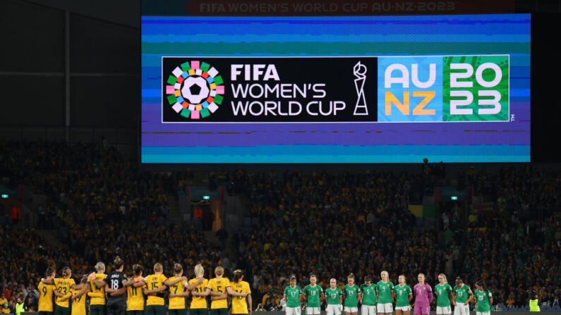 Les joueurs Australiennes et Irlandaises avant le match du Groupe B de la Coupe du Monde Féminine de la FIFA le 20 juillet 2023 à Sydney, en Australie. (Photo Cameron Spencer/Getty Images)