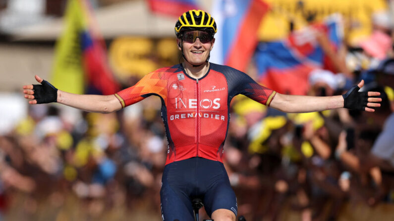 Carlos Rodriguez s'impose à Morzine. (Photo by THOMAS SAMSON/AFP via Getty Images)