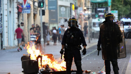 Émeutes à Marseille : trois policiers du Raid placés sous contrôle judiciaire après la mort de Mohamed