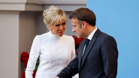 Emmanuel Macron a reçu les membres du gouvernement et leurs conjoints à dîner mardi