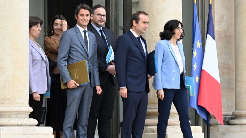 Des ministres quittent le palais de l'Élysée à Paris, le 21 juillet 2023, après le conseil des ministres, au lendemain du remaniement du gouvernement (Photo : by BERTRAND GUAY/AFP via Getty Images)