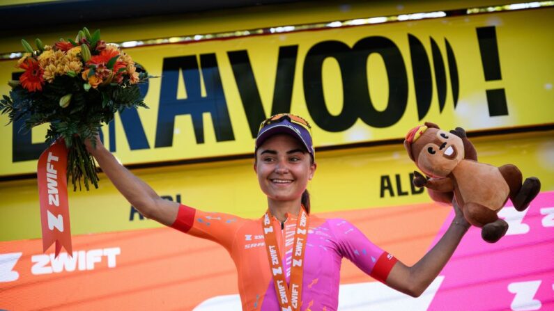 L'Allemande Ricarda Bauernfeind a remporté en solitaire la cinquième étape du Tour de France Femmes. (Photo : JEFF PACHOUD/AFP via Getty Images)