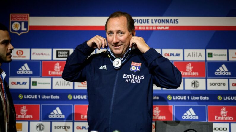 Le PDG américain et propriétaire de l'Olympique Lyonnais (OL) John Textor, le 9 mai 2023. (Photo : JEFF PACHOUD/AFP via Getty Images)
