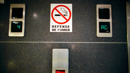 Vols de cartes SIM servant à appeler les secours dans les ascenseurs, un nouveau «fléau»