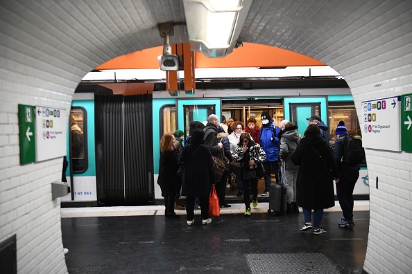 Image d'illustration : le métro à Paris. (CHRISTOPHE ARCHAMBAULT/AFP via Getty Images)