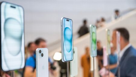 L’iPhone 12 retiré temporairement du marché français en raison d’ondes trop puissantes