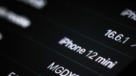 Apple annonce une mise à jour pour l’iPhone 12, confronté à des niveaux d’émission d’ondes hors norme
