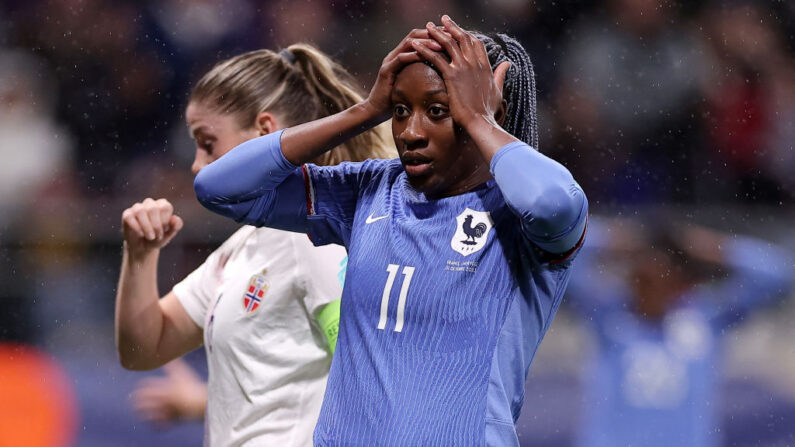 L'équipe de France féminine a tenté mais n'a jamais trouvé la solution mardi à Reims contre la Norvège (0-0). (Photo : FRANCK FIFE/AFP via Getty Images)