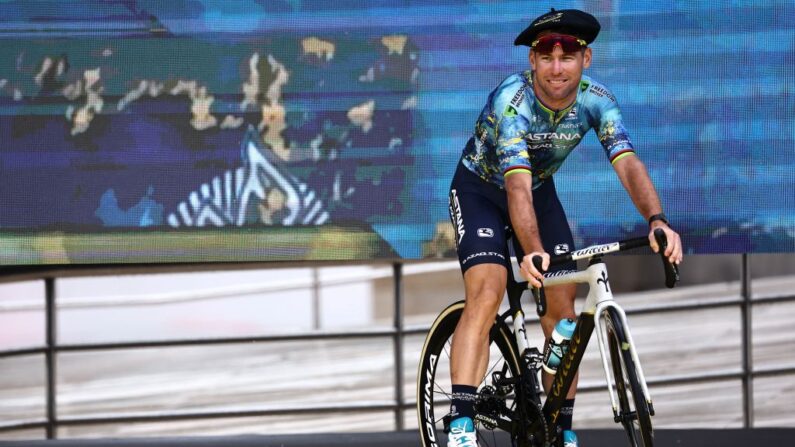 Mark Cavendish a indiqué qu'il allait, à 38 ans, embrayer sur une dix-huitième saison professionnelle en 2O24. (Photo : ANNE-CHRISTINE POUJOULAT/AFP via Getty Images)