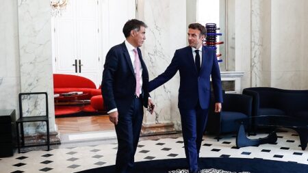 Rencontre de Saint-Denis: Olivier Faure décline l’invitation d’Emmanuel Macron