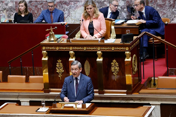Le membre du groupe parlementaire de LIOT Charles de Courson (en bas) à l'Assemblée nationale à Paris, le 8 juin 2023. (Photo LUDOVIC MARIN/AFP via Getty Images)