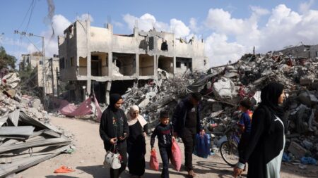 Gaza: l’UE n’appelle pas au cessez-le-feu et «condamne l’utilisation par le Hamas d’hôpitaux et de civils comme boucliers humains»