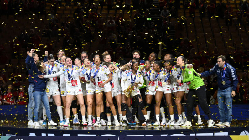 L'équipe de France féminine de hand a fait preuve d'un "niveau supérieur en termes de discipline" contre la Norvège, selon le sélectionneur Olivier Krumbholz. (Photo : JONATHAN NACKSTRAND/AFP via Getty Images)