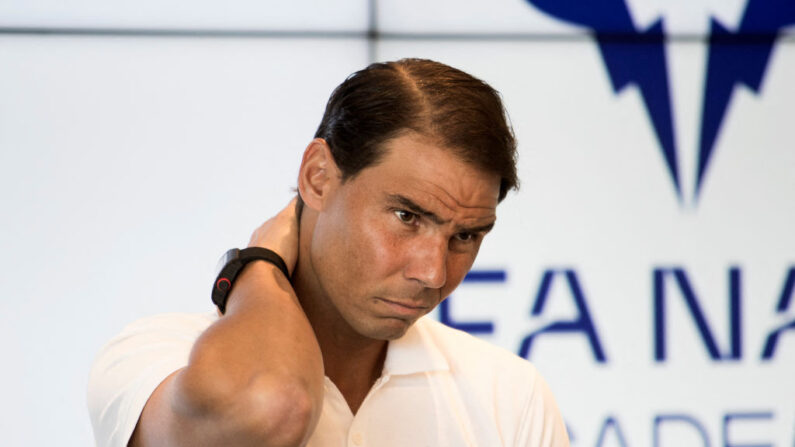 Rafael Nadal, dans une vidéo publiée lundi sur les réseaux sociaux, s'est employé à modérer les attentes nées de l'annonce de son retour à la compétition. (Photo : JAIME REINA/AFP via Getty Images)