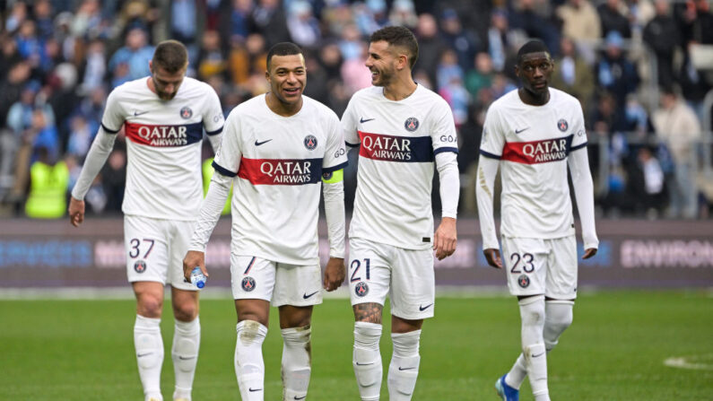 Le PSG leader s'est imposé 2-0 au Havre dimanche pour prendre quatre points d'avance sur Nice, battu pour la première fois de la saison la veille lors de cette 14e journée de Ligue 1. (Photo : DAMIEN MEYER/AFP via Getty Images)