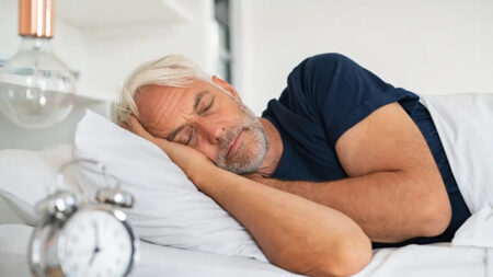Une étude révèle que le manque de sommeil profond peut entraîner une augmentation de 27% du risque de démence