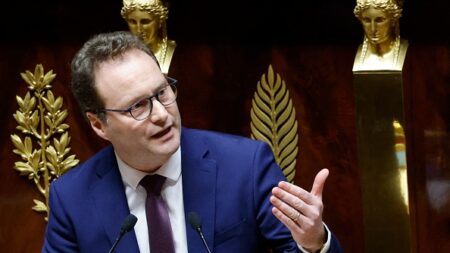 «C’est organisé pour nous rendre totalement débile»: Sylvain Maillard démonte TikTok