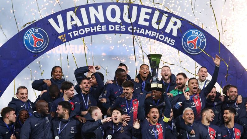 Le PSG a remporté mercredi son douzième Trophée des champions, en dominant facilement Toulouse (2-0). (Photo : FRANCK FIFE/AFP via Getty Images)