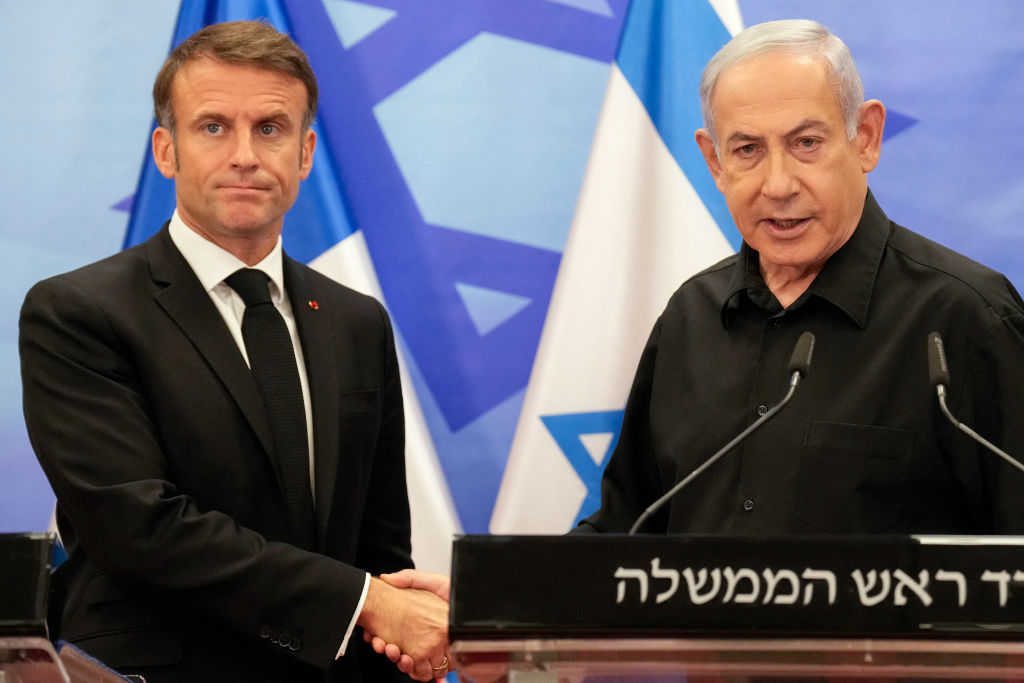 Polémique sur Israël : Emmanuel Macron s'en prend aux ministres et aux journalistes, les accusant de transformer ses propos