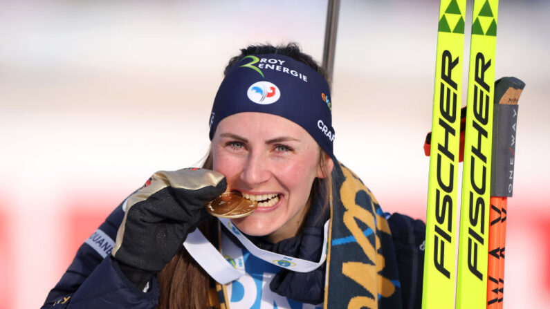 Justine Braisaz-Bouchet a remporté la mass start des Mondiaux de biathlon de Nove Mesto au terme d'une course maîtrisée de bout en bout. (Photo : Alex Grimm/Getty Images)