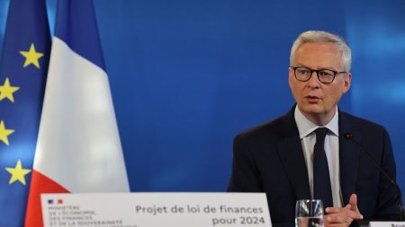 Bruno Le Maire vise un déficit public sous les 3% en 2027 mais sans « piocher dans la poche des Français »