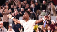Roland-Garros: Monfils fait le show et rejoint le deuxième tour