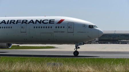 Un Boeing d’Air France dérouté après une « odeur de chaud ressentie en cabine »
