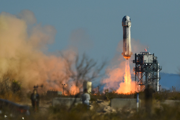 Le lancement d’une fusée New Shepard de Blue Origin au Texas, le 31 mars 2022. (Photo PATRICK T. FALLON/AFP via Getty Images)