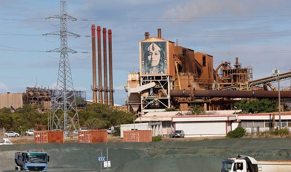 Nouvelle-Calédonie : à la suite des émeutes, le site historique d’extraction du nickel doit fermer ses portes