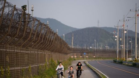 La Corée du Nord envoie plus de 260 ballons remplis d’immondices au Sud