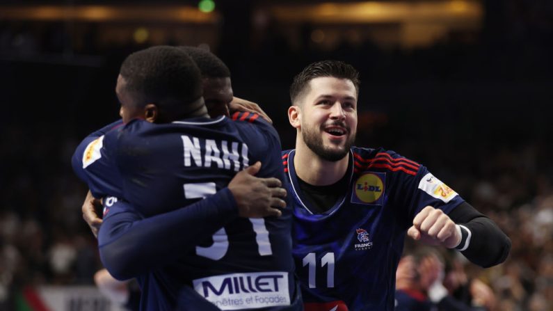 Les handballeurs français, pour leur retour à Lyon depuis quinze ans, ont assuré samedi le spectacle en amical face aux Etats-Unis (38-29). (Photo : Lars Baron/Getty Images)