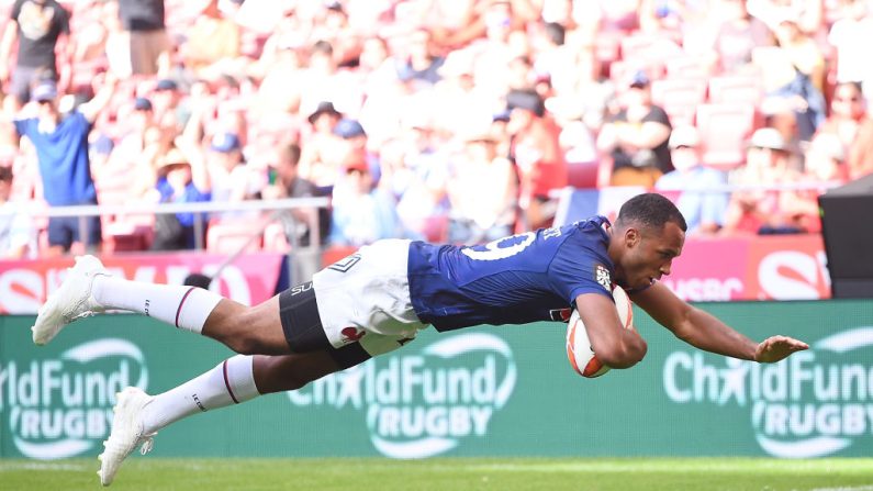 L'équipe de France de rugby à VII, a soigné son entrée dans le tournoi final de Madrid vendredi en battant largement l'Australie (38-5), sans sa star Antoine Dupont, préservé. (Photo : Denis Doyle/Getty Images)