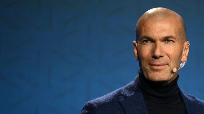 Zinédine Zidane va donner le départ des 24 Heures du Mans, le 15 juin à 16h00, ont annoncé mardi les organisateurs de la légendaire course automobile. (Photo : DANIEL LEAL/AFP via Getty Images)