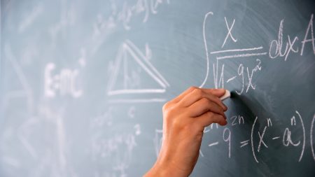 Des professeurs du monde anglophone dénoncent le « racisme » des mathématiques