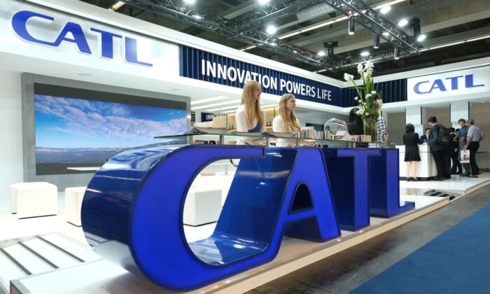 CATL, un fabricant chinois de batteries électriques, présente ses produits lors du salon automobile IAA 2019 de Francfort, à Francfort-sur-le-Main, en Allemagne, le 11 septembre 2019. (Sean Gallup/Getty Images)