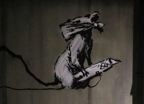 Cette photo prise le 15 octobre 2019 montre une réplique de l'œuvre du street artist britannique Banksy. (GEOFFROY VAN DER HASSELT/AFP via Getty Images)