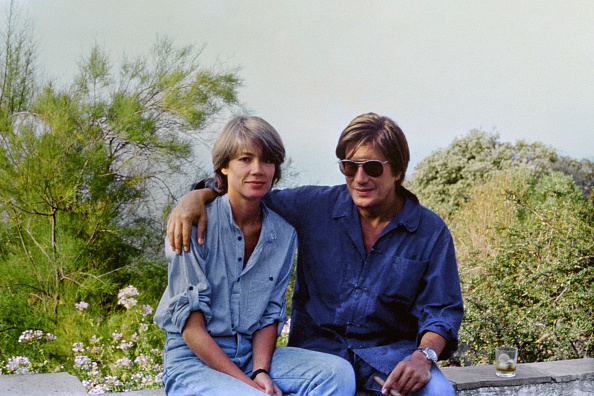 Françoise Hardy et Jacques Dutronc, à Monticello, en Corse, en 1991. (OLIVIER SANCHEZ/AFP via Getty Images)