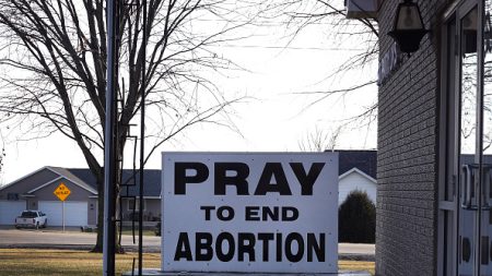 État-Unis : dans l’Iowa, la loi interdisant les avortements après six semaines de grossesse est validée