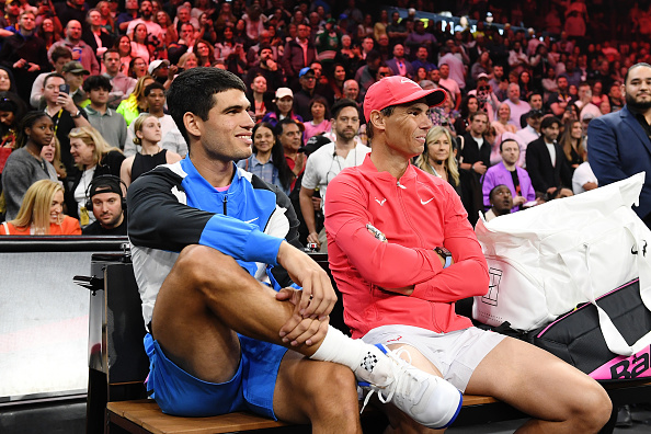 Carlos Alcaraz et Rafael Nadal au Netflix Slam, le 03 mars 2024 à Las Vegas, Nevada. (Photo Candice Ward/Getty Images pour Netflix © 2024)