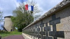 Débarquement : des drapeaux français volés avant la venue d’Emmanuel Macron dans le Morbihan